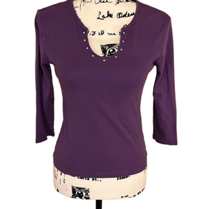 Arizona Jean Company purple knit shirt with neckline bling Size medium